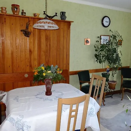 Couette-café Et Chez Annie Et Fredel
